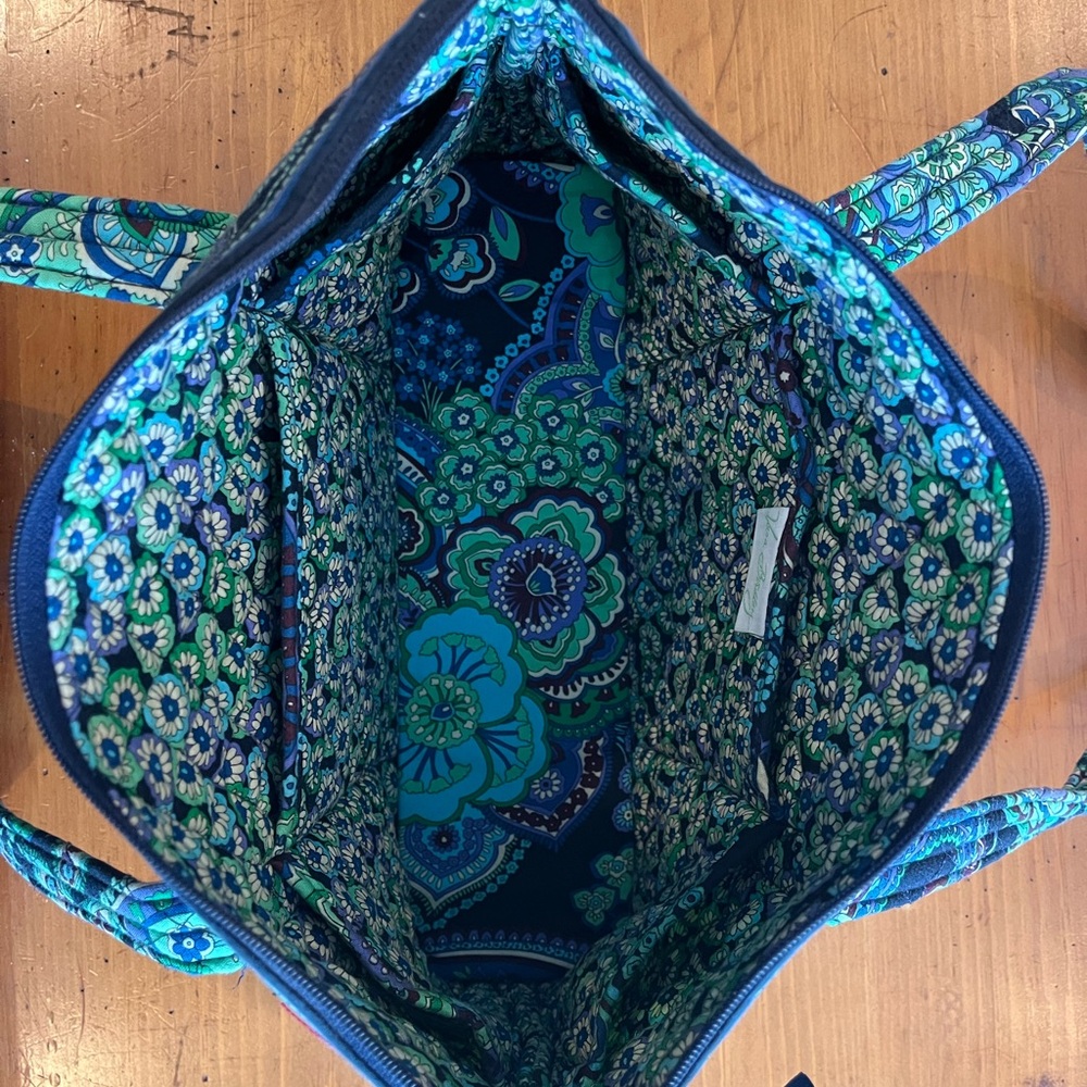 Vera Bradley Blue and Green Quilted Shoulder Bag - Picture 3 of 3